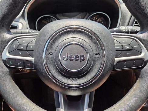 Used 2018 Jeep Compass Sport FWD image 30