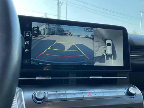 Used 2024 Hyundai Kona Limited FWD image 16