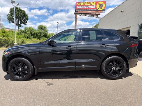Certified 2026 Jaguar F-PACE R-Dynamic S AWD/4WD image 7