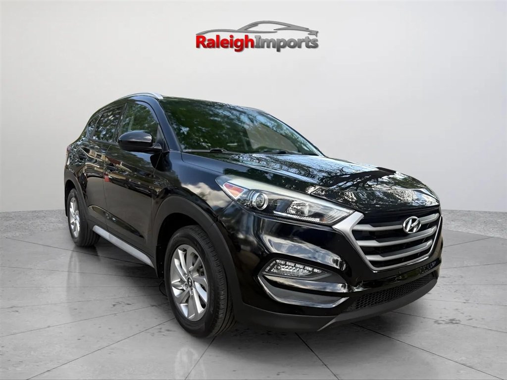 Used 2017 Hyundai Tucson SE w/ SE Popular Package 02 AWD/4WD image 2