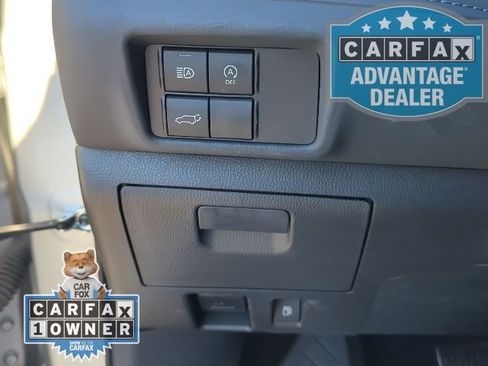 Used 2024 Toyota Highlander LE image 11