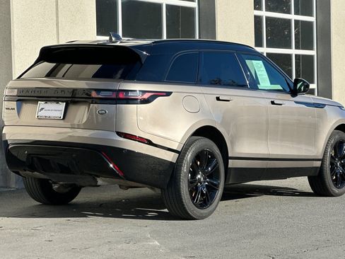 Used 2022 Land Rover Range Rover Velar R-Dynamic S image 4