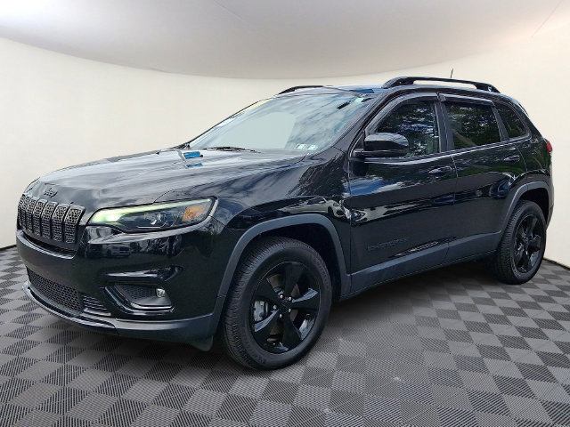 Used 2019 Jeep Cherokee Latitude Plus AWD/4WD image 3