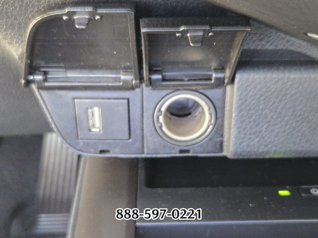 Used 2023 Toyota Camry XSE FWD image 25