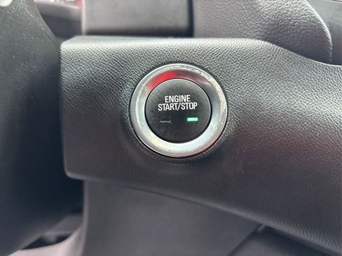 Used 2022 GMC Terrain SLE w/ Driver Convenience Package image 32