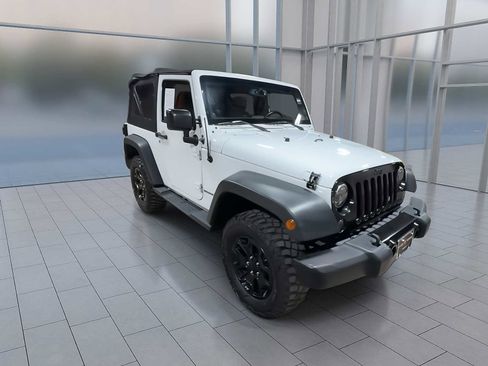 Used 2014 Jeep Wrangler Sport image 2