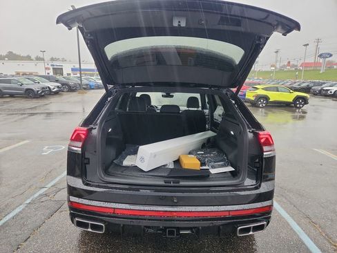 New 2026 Volkswagen Atlas Cross Sport SEL Premium R-Line image 23