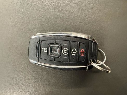 Used 2017 Lincoln Continental Reserve w/ Technology Package AWD/4WD image 49