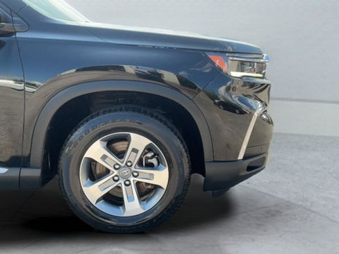 Used 2024 Honda Pilot EX-L image 27