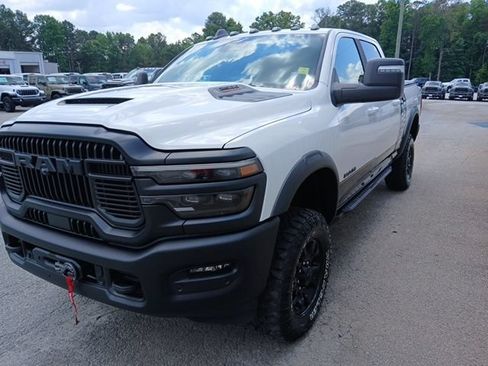 Used 2026 RAM 2500 4x4 Crew Cab image 12
