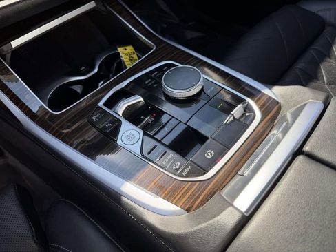 Used 2026 BMW X7 xDrive40i image 28