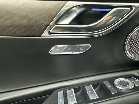 Used 2021 Genesis GV80 3.5T Advanced + image 12