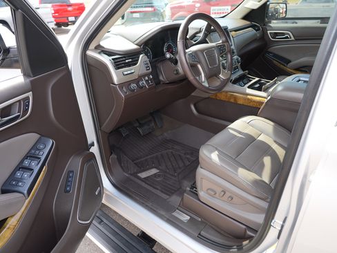 Used 2017 GMC Yukon XL Denali w/ Open Road Package image 13