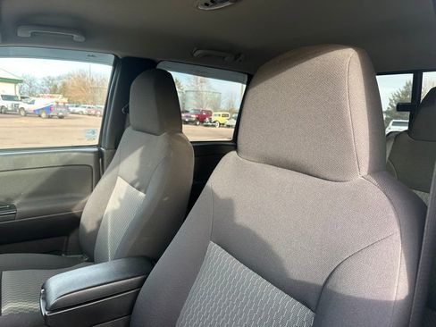 Used 2010 Chevrolet Colorado LT image 3