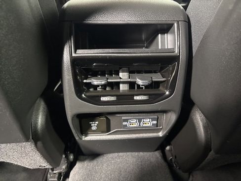 Certified 2023 Jeep Grand Cherokee Altitude image 27