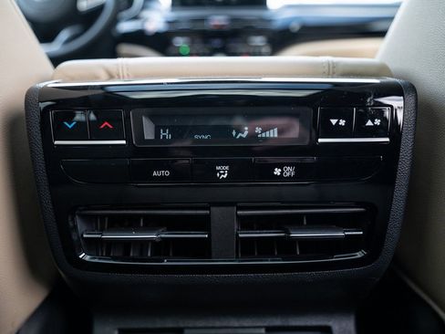 Certified 2025 Acura MDX SH-AWD image 43