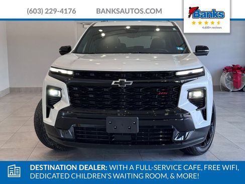 Certified 2024 Chevrolet Traverse RS image 3