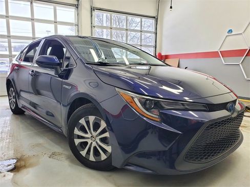 Used 2021 Toyota Corolla LE w/ Carpet Mat Package (TMS) image 29