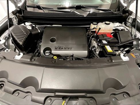 Used 2023 Chevrolet Traverse LT w/ LPO, Floor Liner Package AWD/4WD image 30