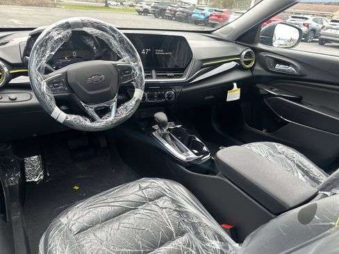 New 2026 Chevrolet Trax ACTIV FWD image 6