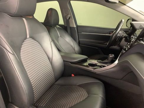 Used 2023 Toyota Camry SE w/ Convenience Package FWD image 17