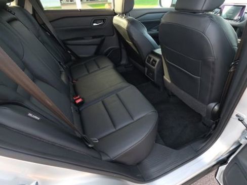 Used 2023 Nissan Rogue SV w/ SV Premium B Package FWD image 28