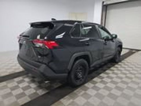 Used 2024 Toyota RAV4 LE FWD image 4