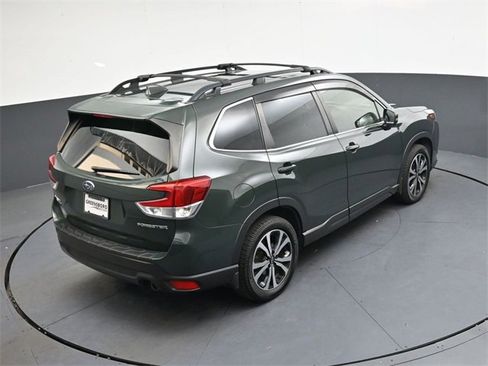 Used 2022 Subaru Forester Limited image 29