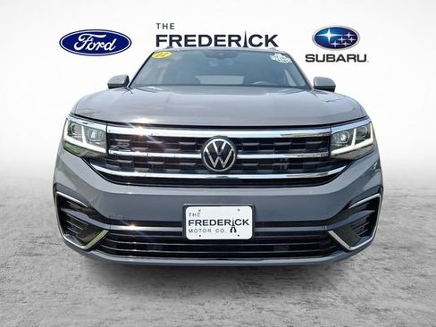 Used 2022 Volkswagen Atlas Cross Sport SEL R-Line AWD/4WD image 2