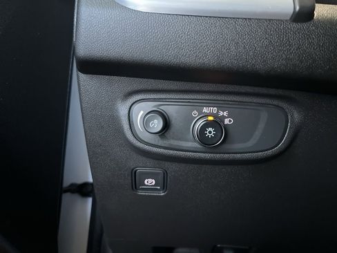 Used 2023 GMC Terrain SLE FWD image 13