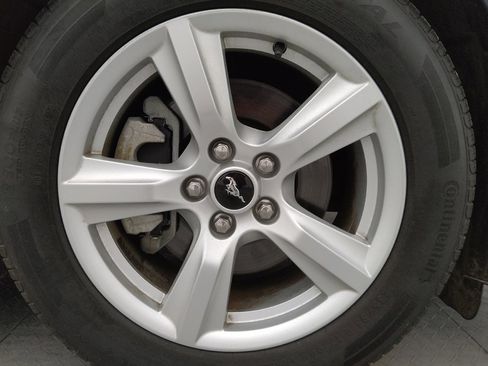 Used 2018 Ford Mustang Coupe image 31