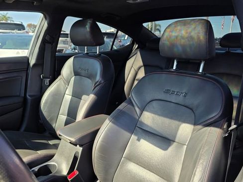 Used 2018 Hyundai Elantra Sport FWD image 16