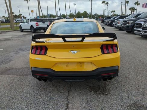 Used 2024 Ford Mustang Premium image 5