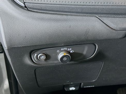 Used 2025 Buick Encore GX Preferred image 17