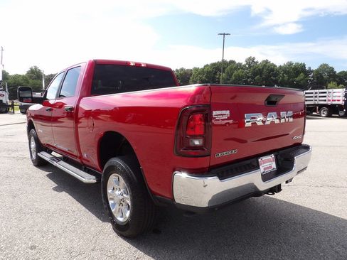 Used 2026 RAM 2500 Big Horn AWD/4WD image 4