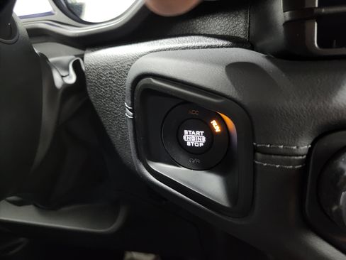 Used 2025 Jeep Wrangler Backcountry image 9