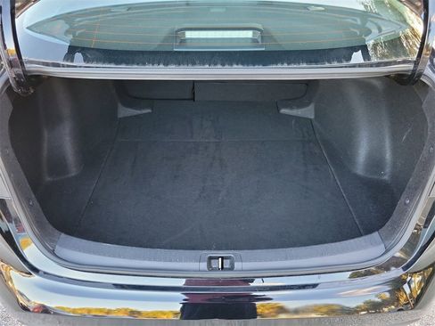 Used 2025 Toyota Corolla LE image 8