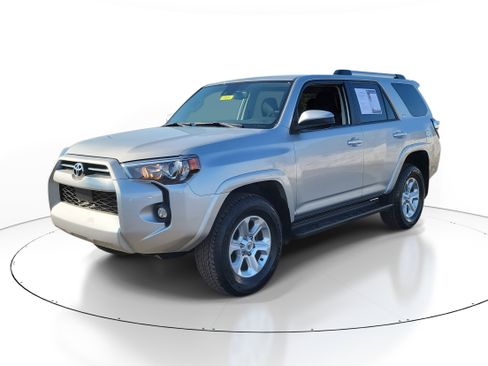 Used 2024 Toyota 4Runner SR5 image 2