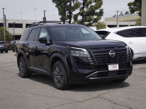 New 2026 Nissan Pathfinder SV FWD image 2