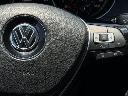 Used 2018 Volkswagen Atlas SEL AWD/4WD image 32