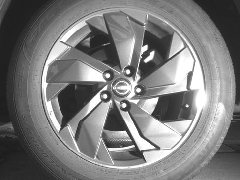 Used 2025 Nissan Rogue SV FWD image 14