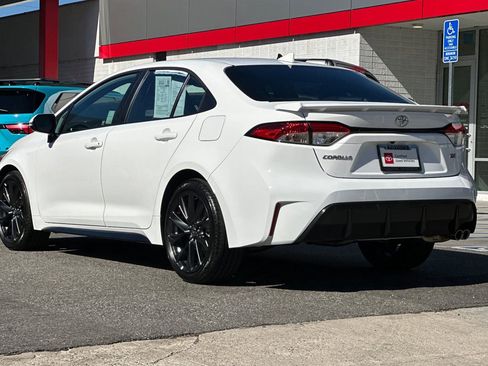 Certified 2025 Toyota Corolla SE w/ Convenience Package image 6