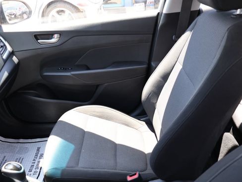 Used 2020 Hyundai Accent SE FWD image 33