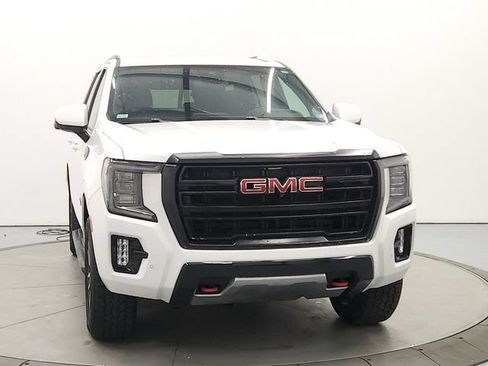 Used 2023 GMC Yukon AT4 w/ Technology Package AWD/4WD image 2