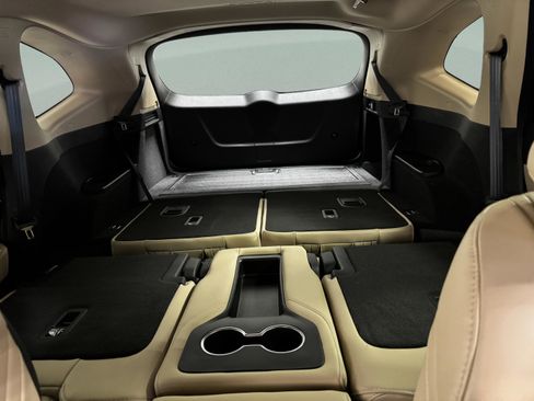 Certified 2025 Acura MDX SH-AWD image 32