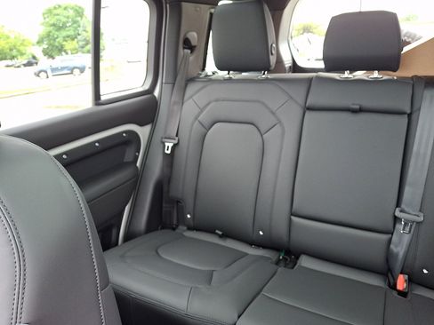 New 2026 Land Rover Defender 110 S AWD/4WD image 5
