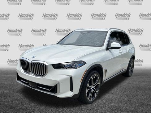Used 2024 BMW X5 xDrive40i w/ Premium Package AWD/4WD image 5