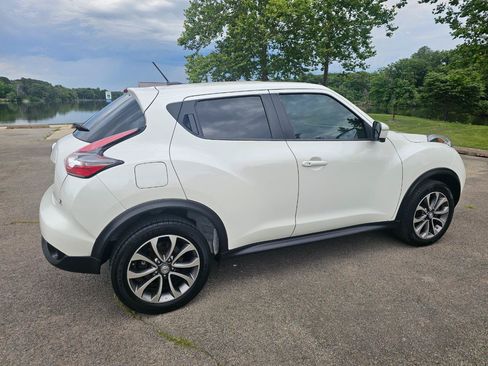 Used 2017 Nissan Juke SL FWD image 4