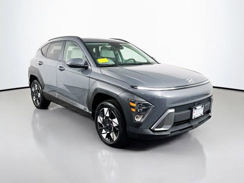 Used 2025 Hyundai Kona SEL image 8