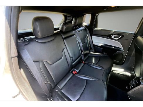 Certified 2025 Jeep Compass Limited AWD/4WD image 26
